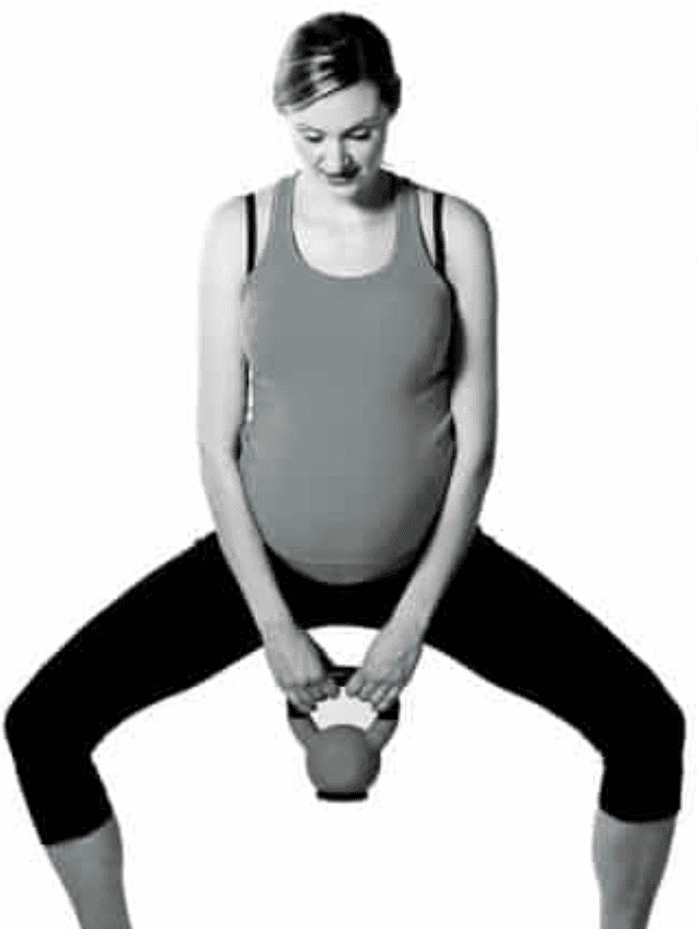 7 Squats You Can Do While Pregnant Safely